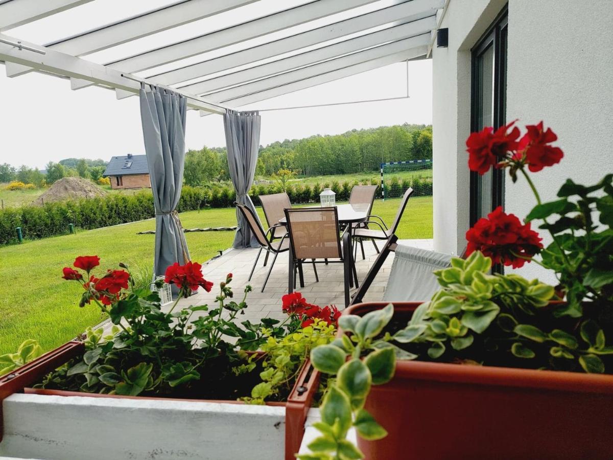 Jeszcze Bardziej Dziki Sad Villa Slajszewo Ngoại thất bức ảnh